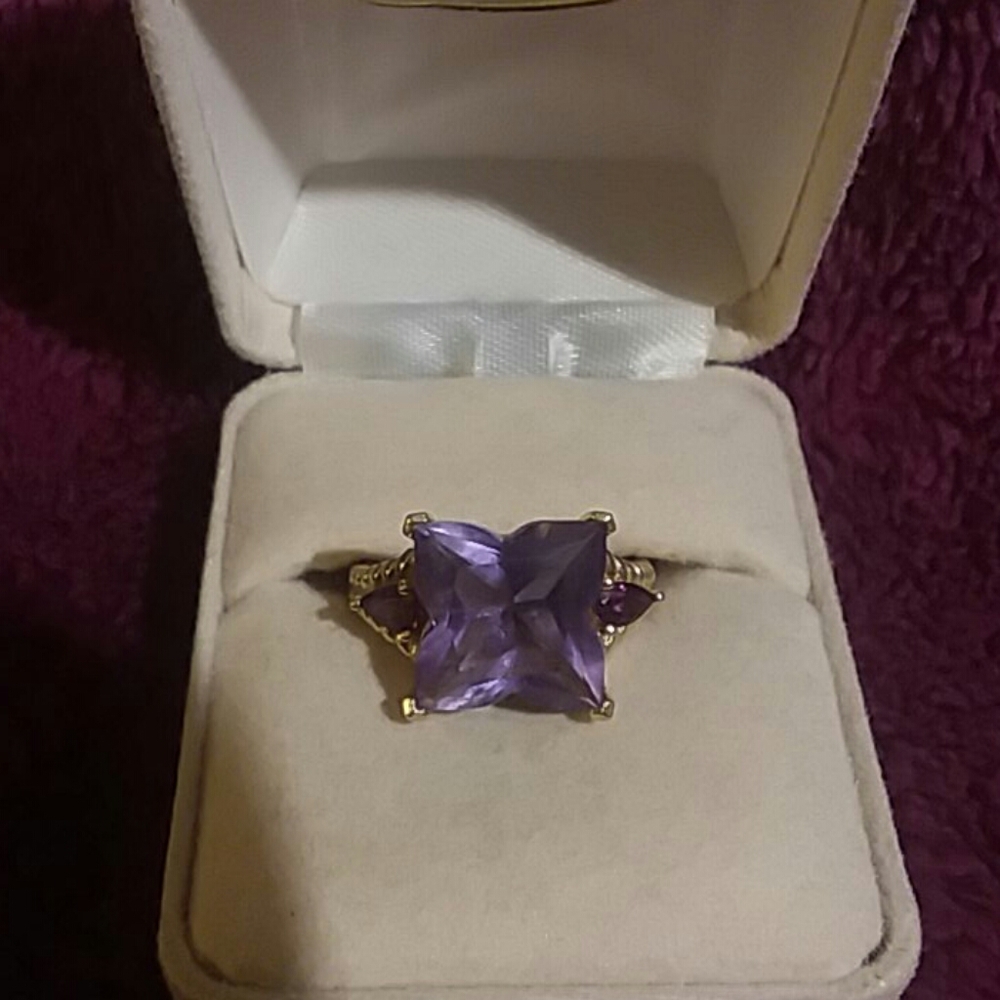 14k Yellow Gold Amethyst and Garnet ring